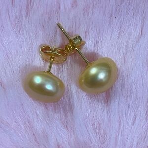 14K Gold Natural South Sea Pearl Stud Earrings